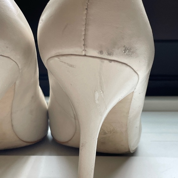 Michael Kors beige leather pumps size 8.5 in very used condition (sold as-is!) - Picture 11 of 14